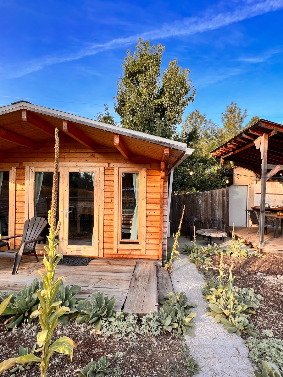 Cozy Farmyard Cabin Near Yosemite – Coarsegold, California